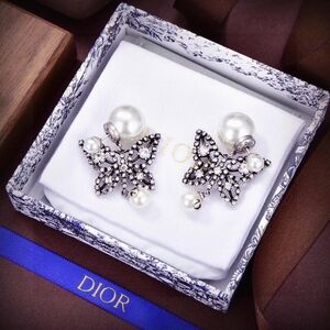 Dior letter CD earrings
